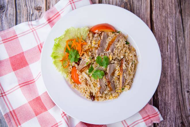 Order Roasted Duck Fried Rice food online from King Of Thai Noodle store, San Francisco on bringmethat.com