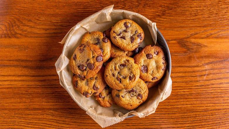 Order House-Baked Chocolate Chip Cookies food online from Flippin' Pizza store, Dana Point on bringmethat.com