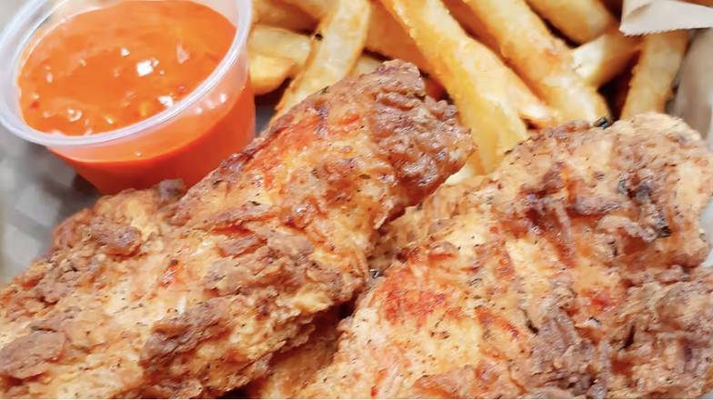 Order Chicken Strips (5 pcs) food online from Roni's Pub and Kitchen store, Overland on bringmethat.com