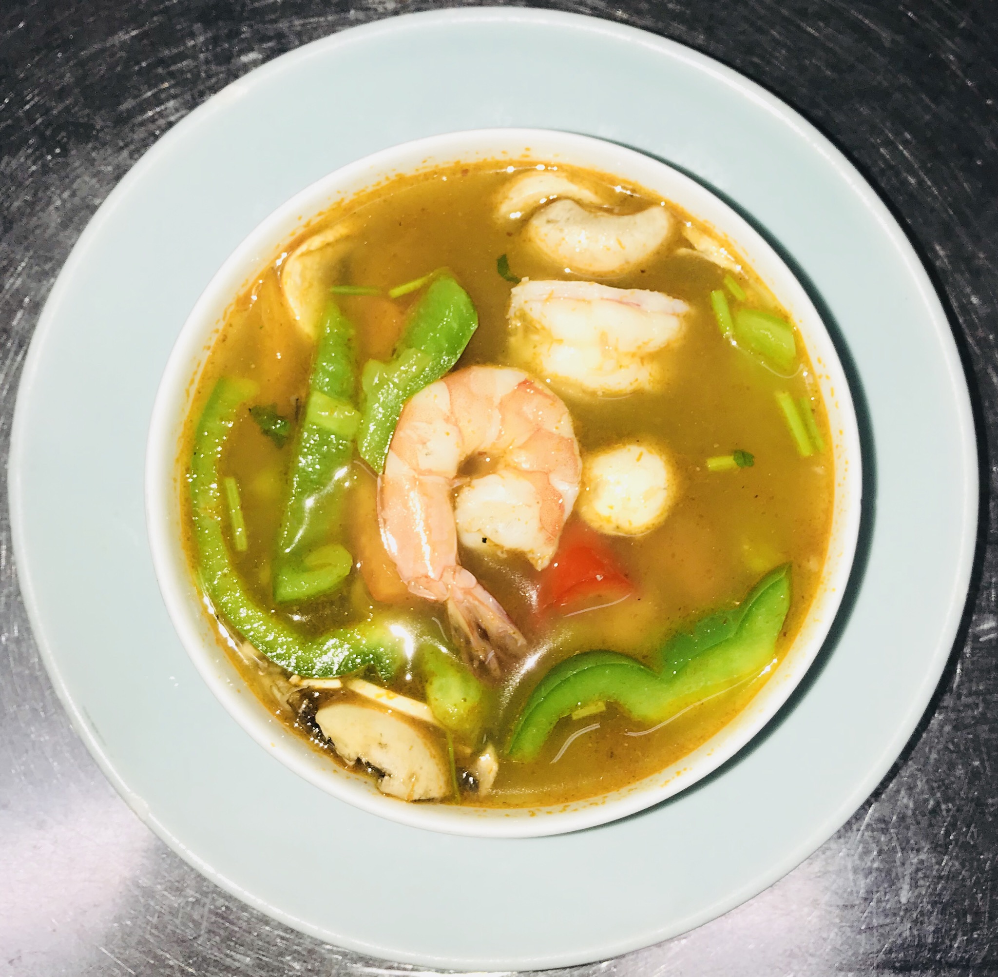 Order 1. Tom Yum Gung Soup food online from Thai Lemongrass & Sakura Sushi store, New York on bringmethat.com
