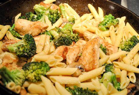 Order Chicken Broccoli Ziti food online from Mike Homemade Pasta store, Somerville on bringmethat.com