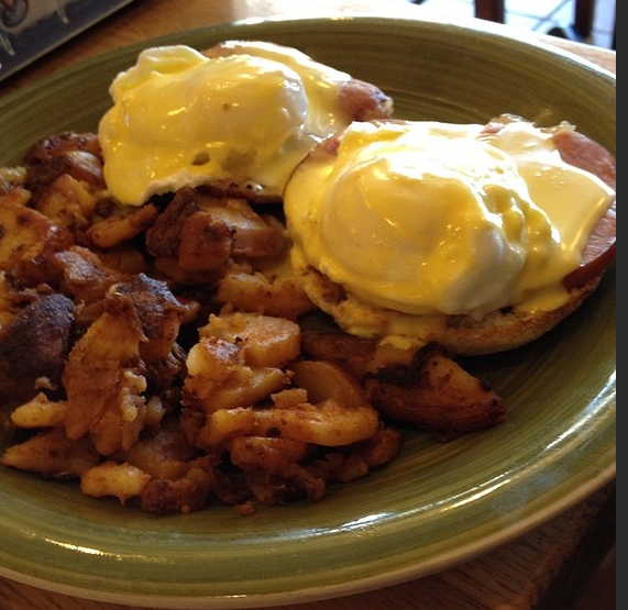 Order Ham Benedict food online from Janik's Cafe store, Chicago on bringmethat.com