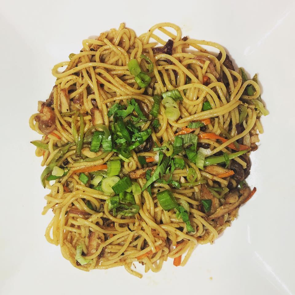 Order Chicken Chowmein food online from Zomsa store, El Cerrito on bringmethat.com