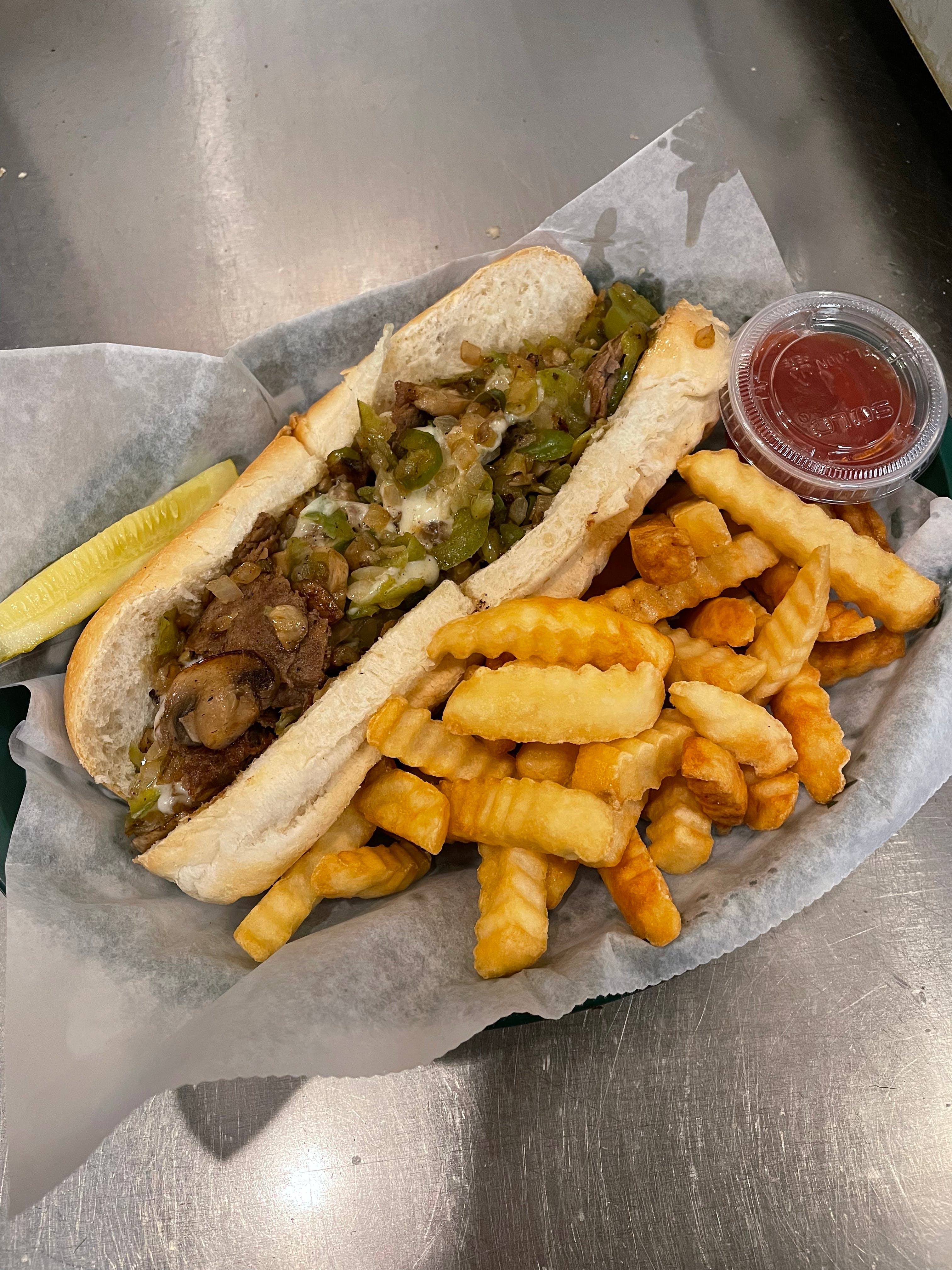 Order Philly Cheese Steak Sub - Sub & Chips food online from Brooklyn Pizza & Pasta store, Cincinnati on bringmethat.com