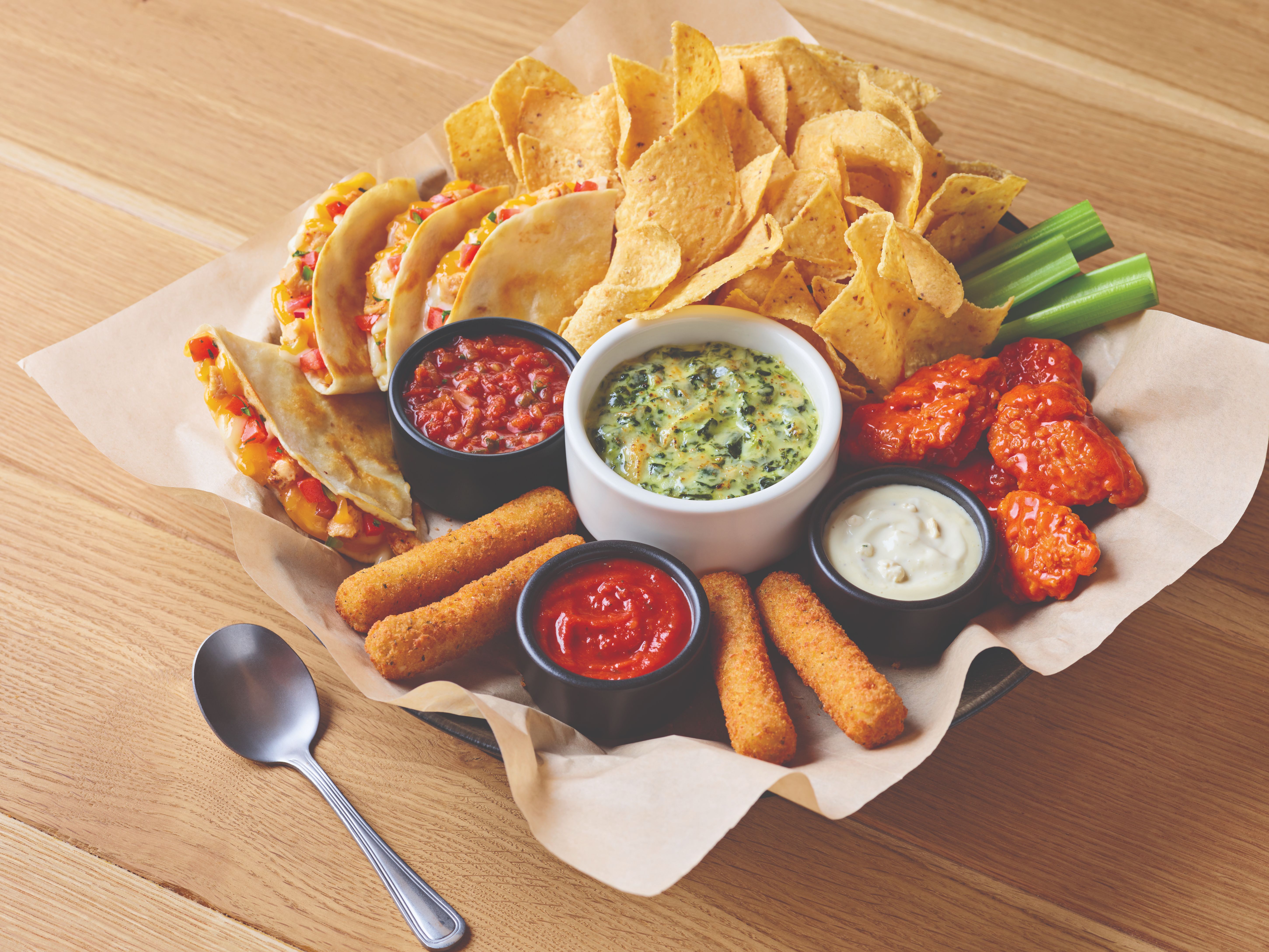 Order The Classic Combo food online from Applebee store, Erie on bringmethat.com