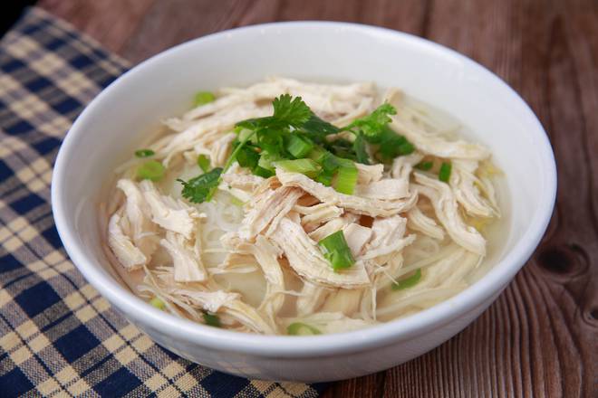 Order Chicken Noodle Soup food online from King Of Thai Noodle store, San Francisco on bringmethat.com