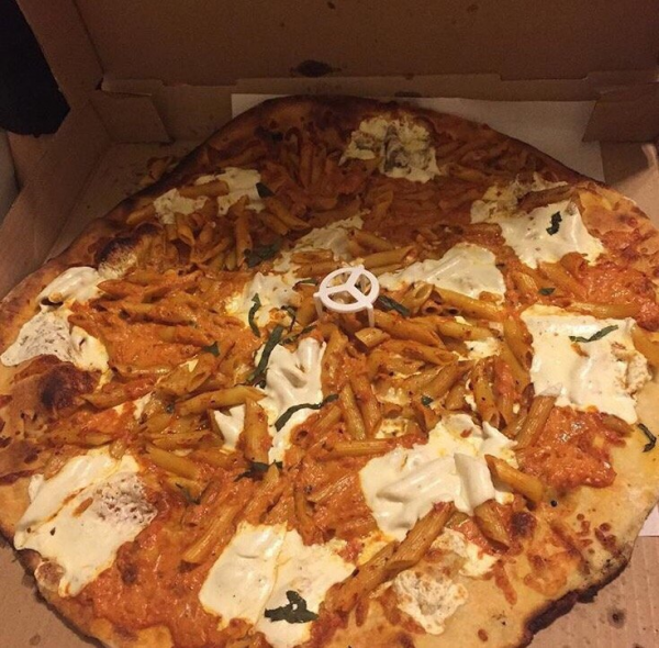 Order Penne Vodka Pizza food online from Napoli's pizzeria store, Hoboken on bringmethat.com