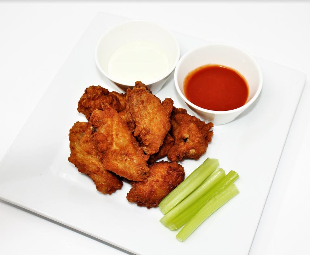 Order Buffalo Wings - 8 Pieces food online from Mona Lisa Pizzeria Ristorante store, Bayonne on bringmethat.com