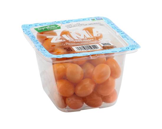 Order Signature Farms · Zima Golden Grape Tomatoes (10 oz) food online from Safeway store, Gilroy on bringmethat.com