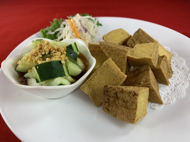 Order 8. Taw Hoo Tod food online from Sa-Bai Thong Thai Cuisine store, Madison on bringmethat.com