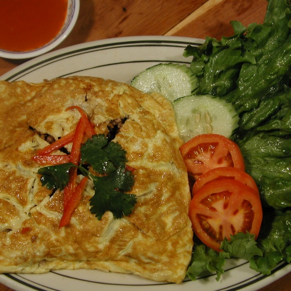 Order 42. Thai Omelette food online from Khun Dang Thai Restaurant store, North Hollywood on bringmethat.com
