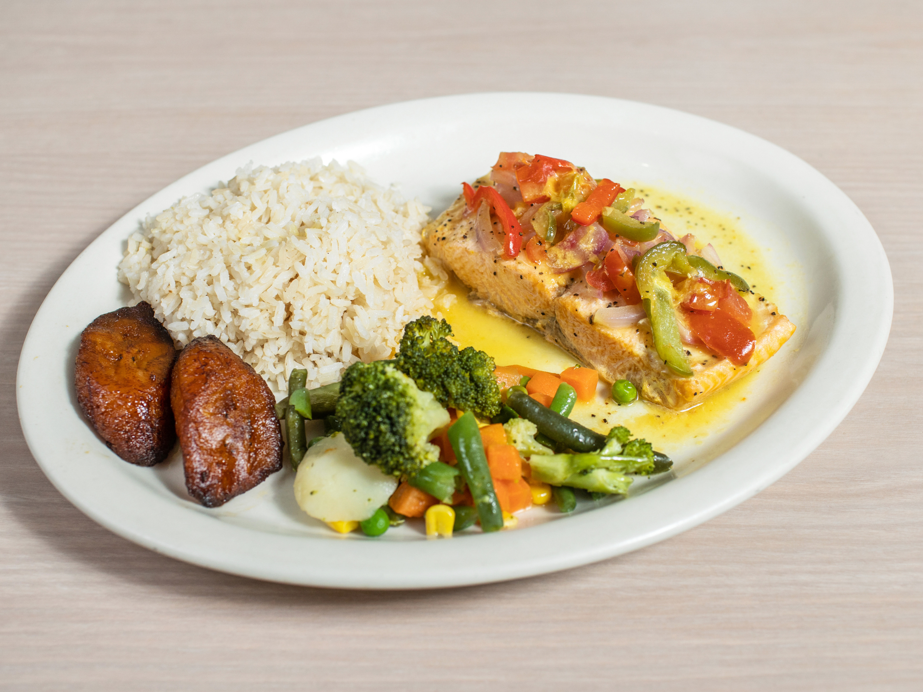 Order Salmon Chipotle Lunch food online from Colombian Cuisine store, Houston on bringmethat.com