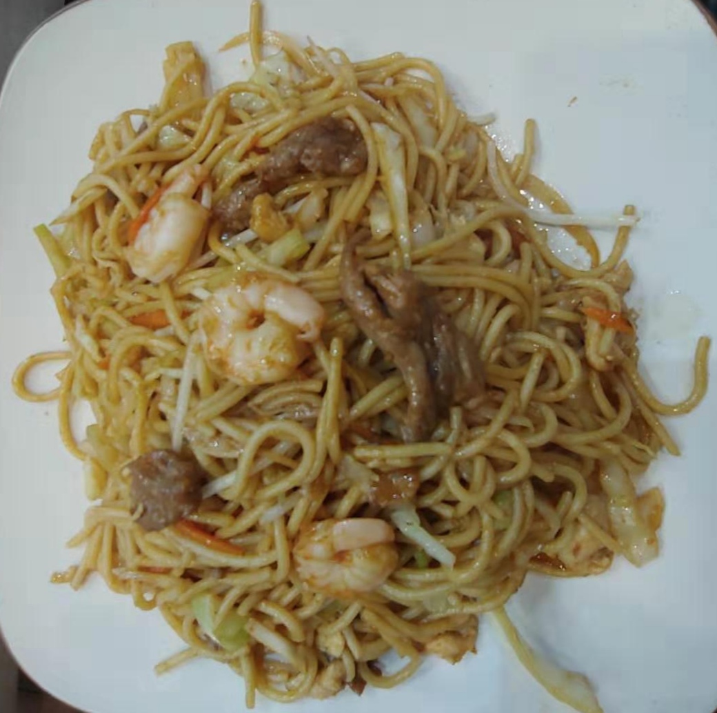 Order 31. House Special Lo Mein food online from Dragon Chinese Cuisine  store, Houston on bringmethat.com