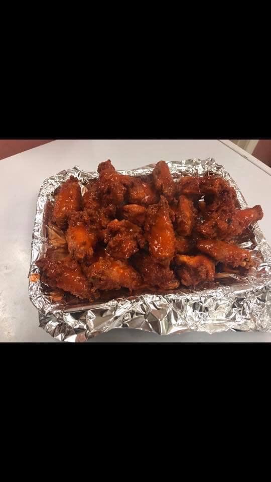 Order Wings - 10 Pieces food online from Big Guy Italiano Family Restaurant store, Bristol on bringmethat.com