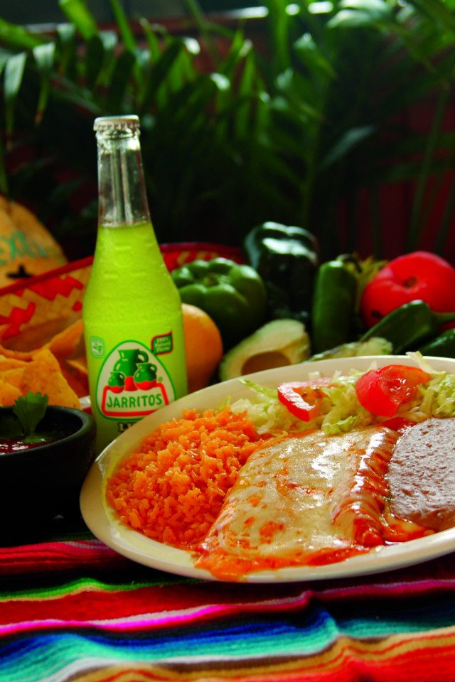 Order 9. Enchiladas Suizas food online from Valle's Mexican Restaurant & Bar store, Waco on bringmethat.com