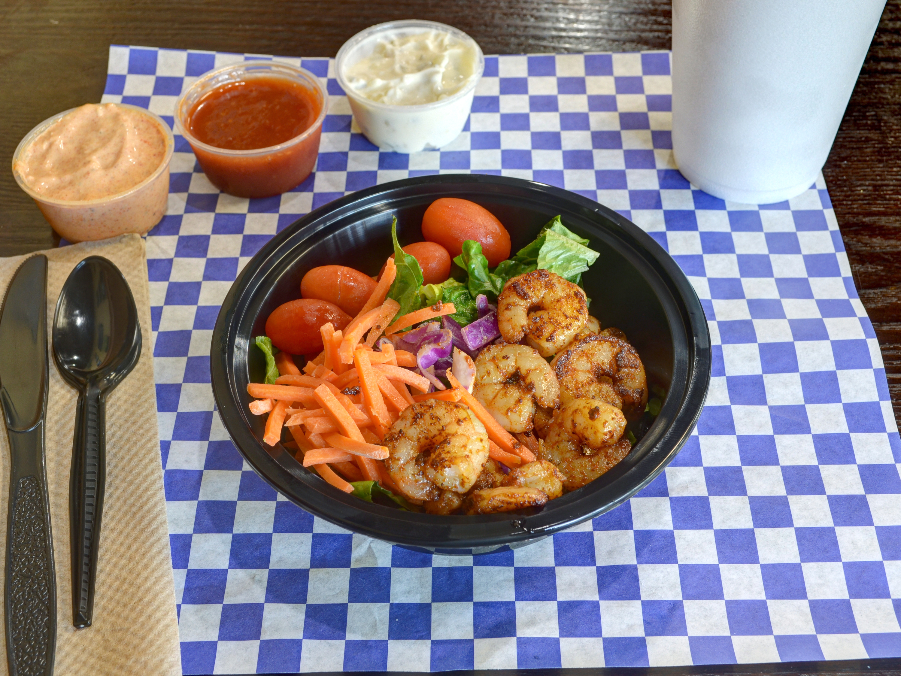 Order Grilled Shrimp Salad food online from Off The Hook Fish & Shrimp store, Lawrenceville on bringmethat.com