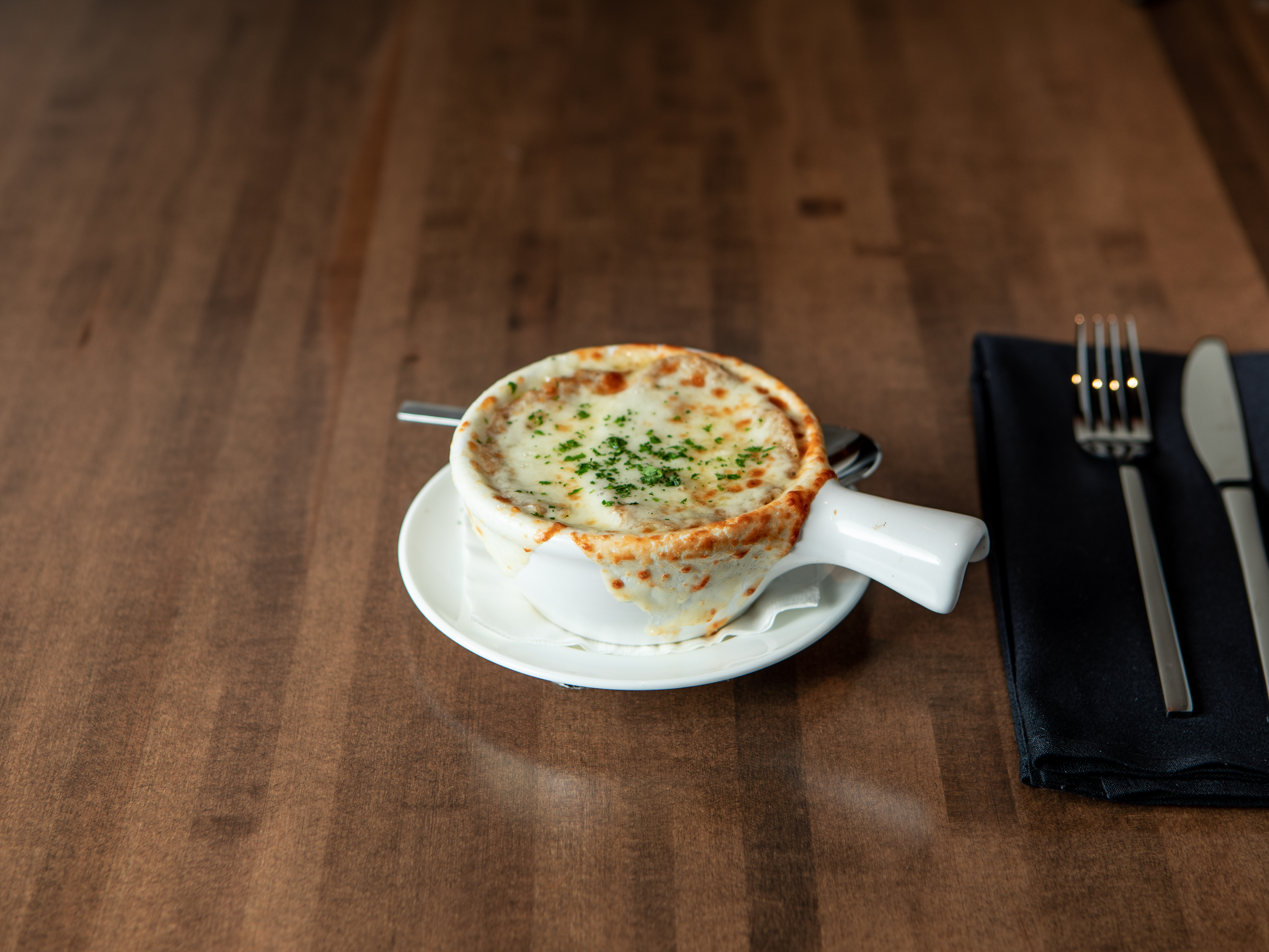 Order Classic French Onion Soup food online from Walnut Grill store, St Louis on bringmethat.com