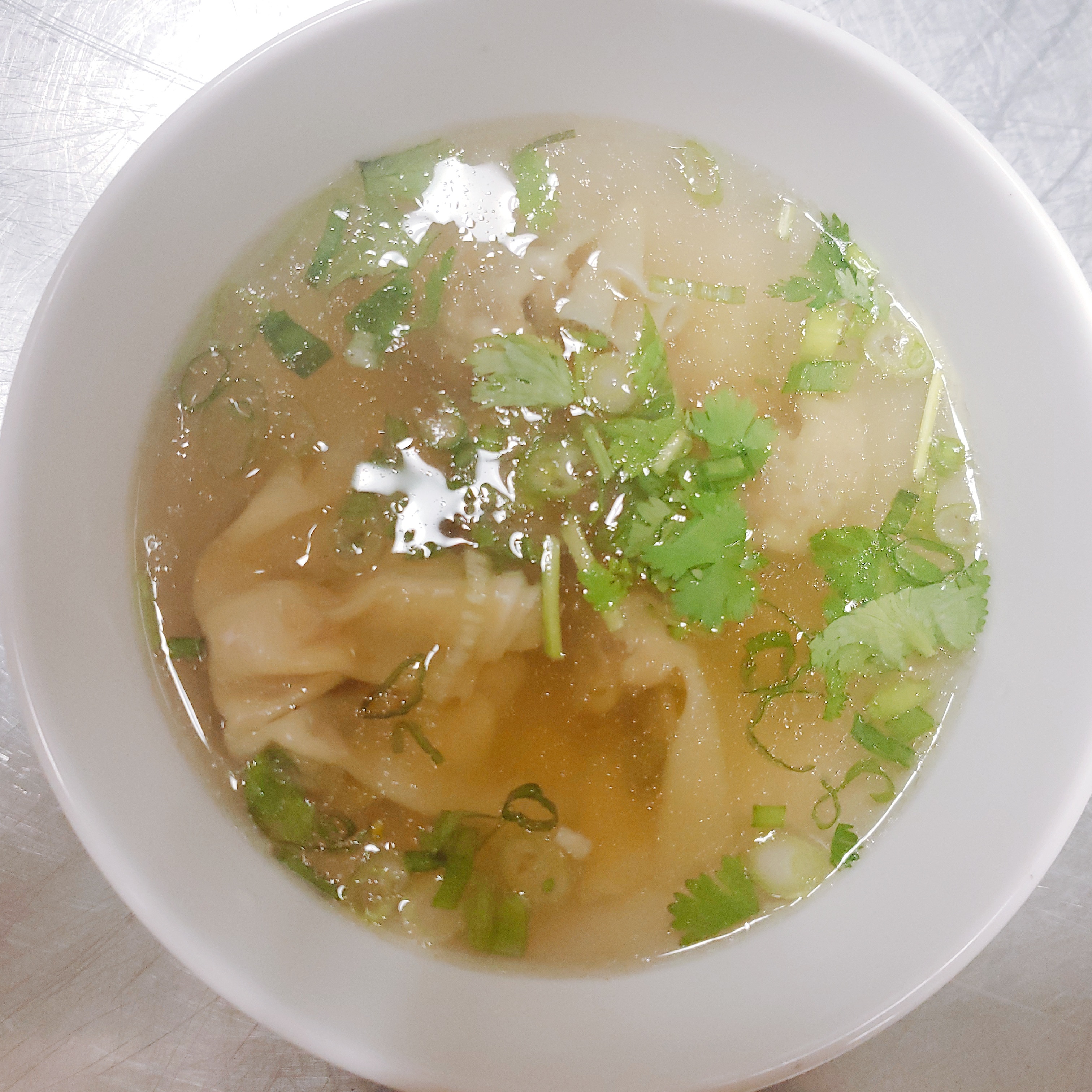 Order Wonton Soup (32oz) food online from The Pho store, Austin on bringmethat.com