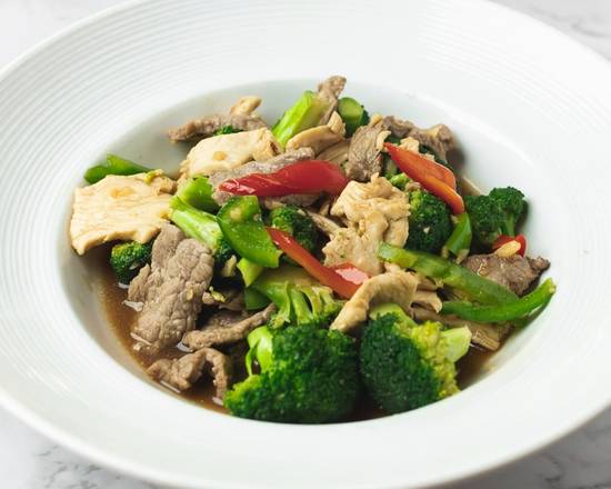 Order Broccoli Stir Fry food online from Thai Curry store, Arlington on bringmethat.com