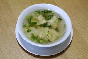 Order Wontons Soup food online from Thai Wok-In & Go store, Dallas on bringmethat.com