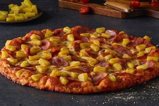 Order Hawaiian Pizza food online from Round Table Pizza store, Citrus Heights on bringmethat.com