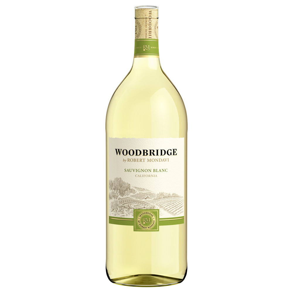 Order Woodbridge Sauvignon Blanc 1.5 Liter  food online from Mirage Wine & Liquor store, Palm Springs on bringmethat.com