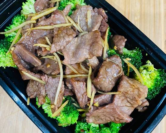 Order Beef & Broccoli food online from Hello Thai store, Chicago on bringmethat.com