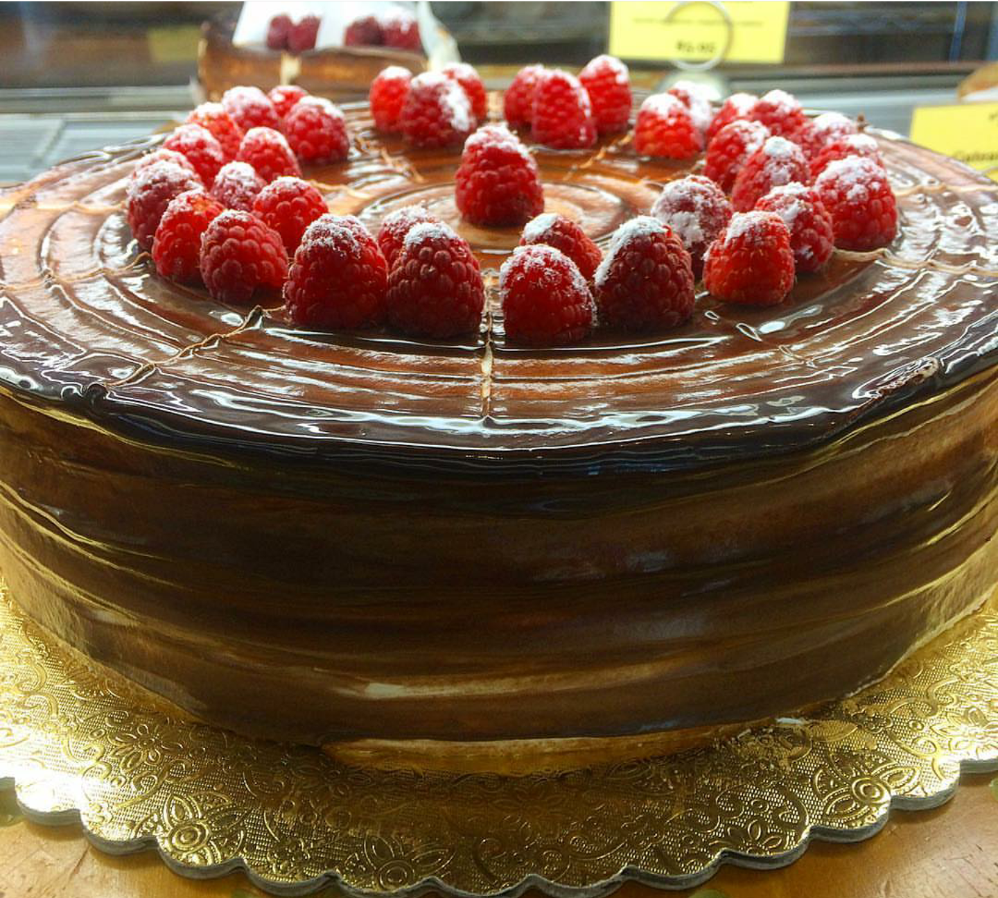 Order Gateau Chocolat food online from Amandine Patisserie Cafe store, Los Angeles on bringmethat.com