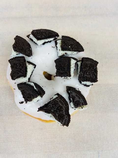 Order Oreo Donut food online from Highland Donuts store, Bakersfield on bringmethat.com