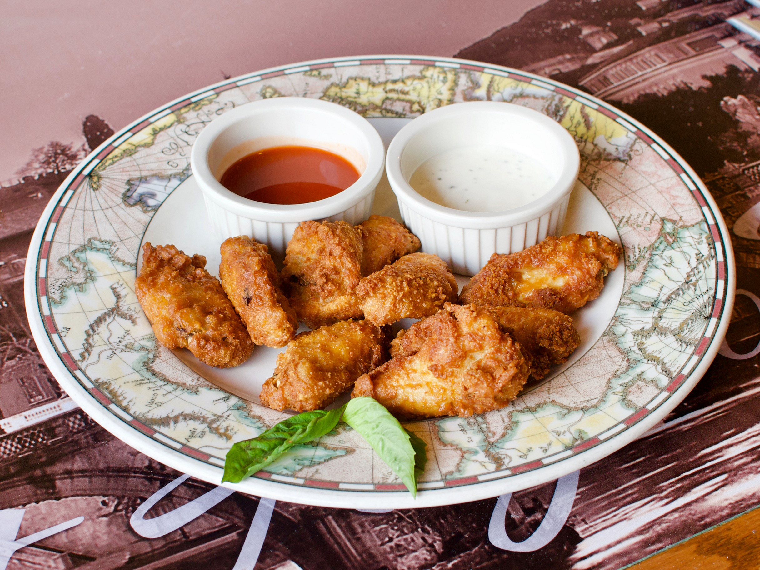 Order 8 Piece Chicken Wings food online from Pomodoro Pizza, Pasta & More store, Sterling on bringmethat.com