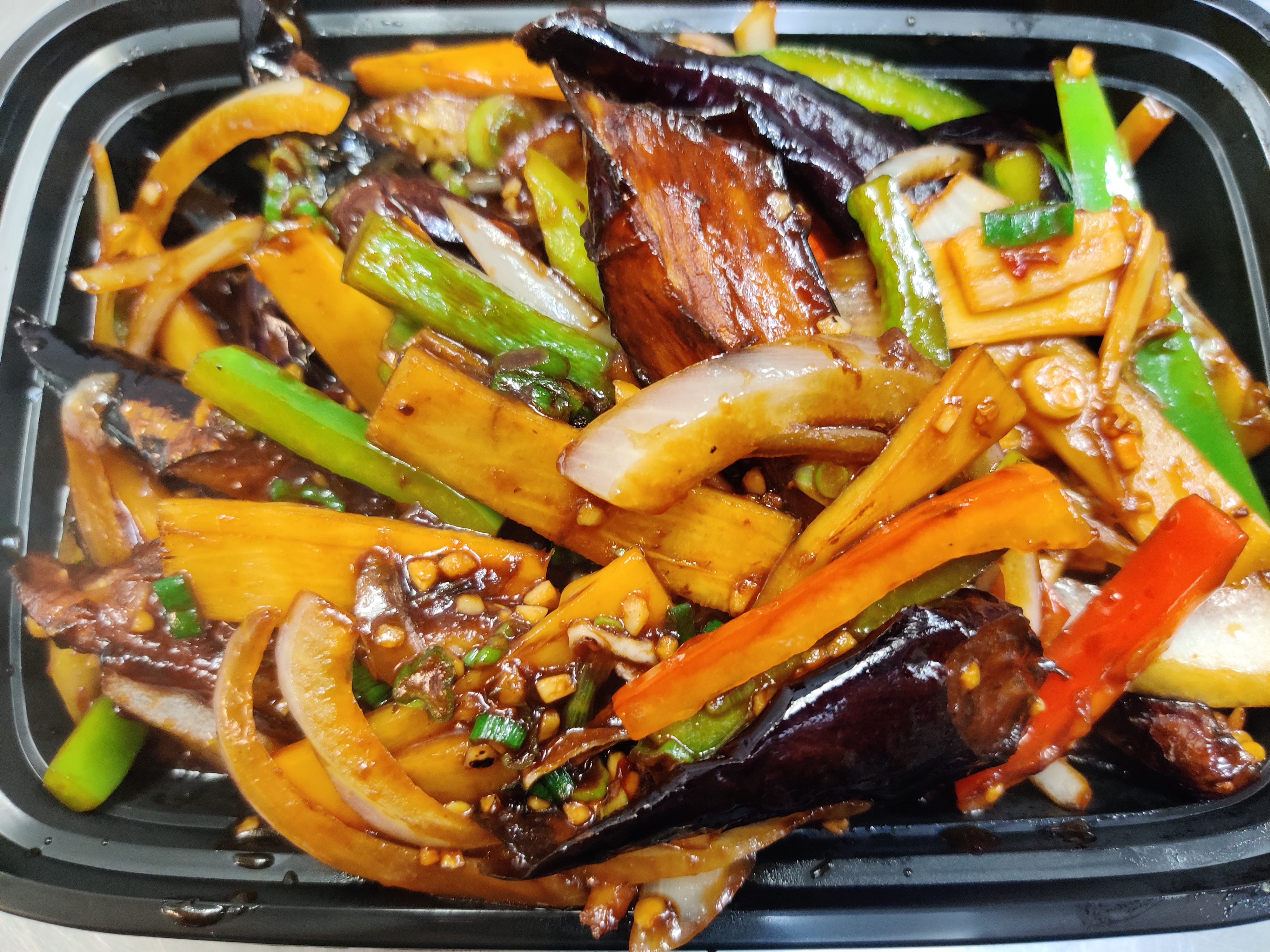 Order V5. Hot Spicy Eggplant food online from 88 Chinese & Sushi Sherman Oaks store, Van Nuys on bringmethat.com