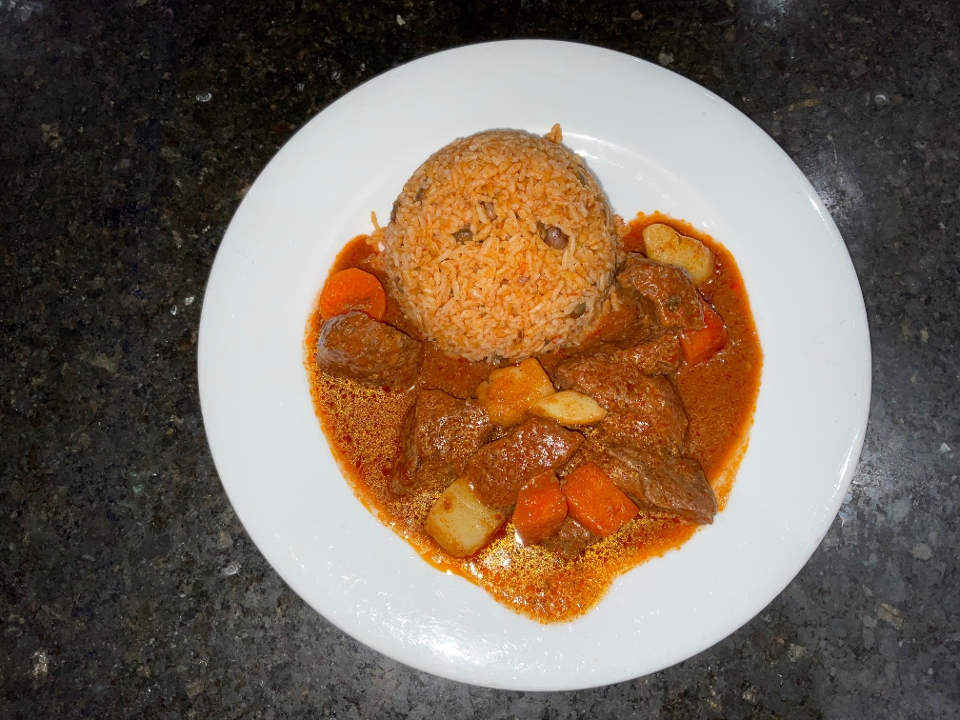 Order Res Guisada - Beef stew food online from Don Quijote Restaurant store, Manchester on bringmethat.com