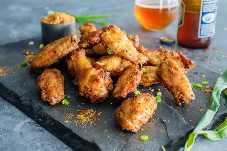 Order Dry Rub Chicken Wings (6PCS) food online from Bowen Bistro store, West Lafayette on bringmethat.com