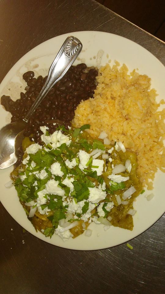 Order Chilaquiles chicken, food online from Mexican Market Taqueria store, Albany on bringmethat.com