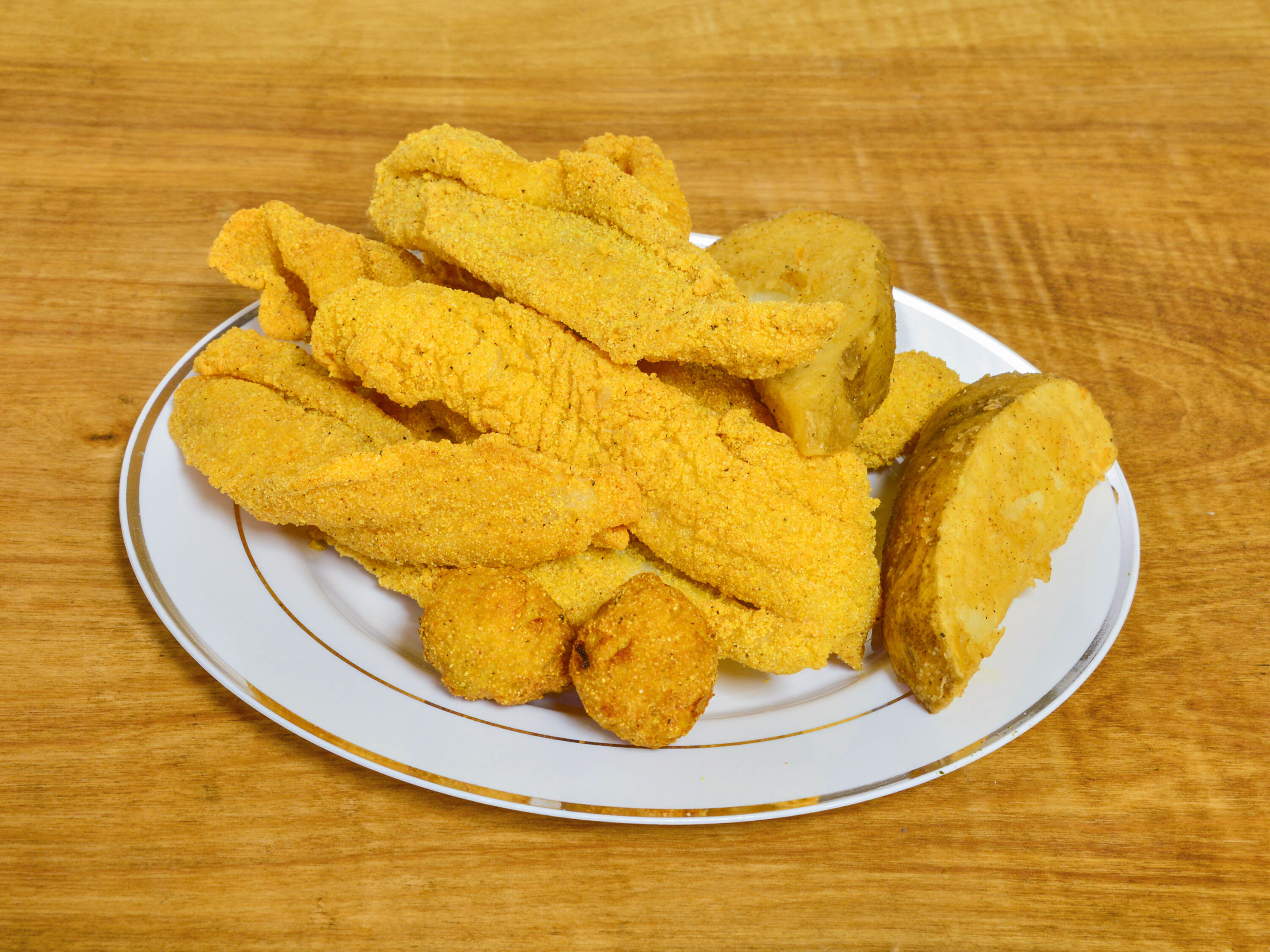Order 8 Piece Fish Basket food online from Baileys Fried Chicken & Fish store, Monroe on bringmethat.com