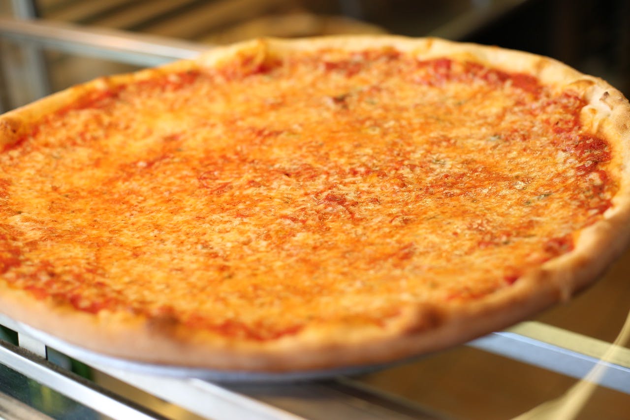 Order Cheese Pizza - Personal 12'' food online from Gerardo Pizzeria Restaurant store, Mt Kisco on bringmethat.com