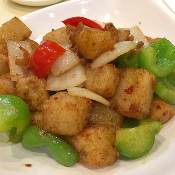 Order Pan-Fried Turnip Patties in XO Sauce food online from Minghin Cuisine - Chinatown store, Chicago on bringmethat.com