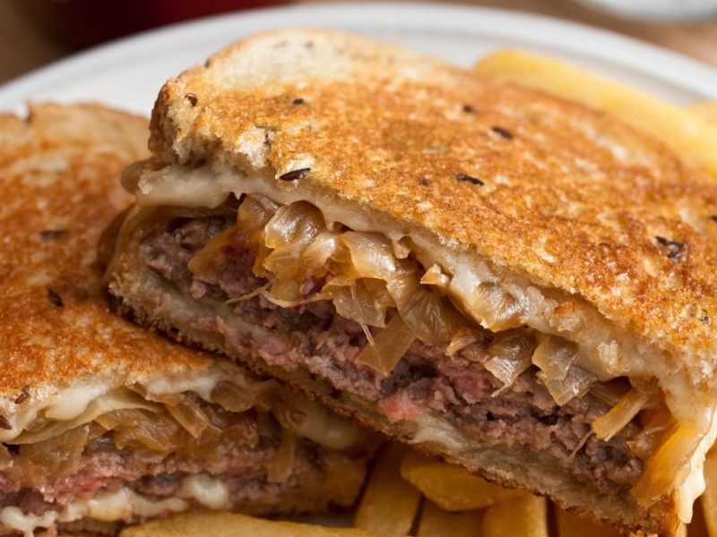 Order Beef Patty Melt Burger food online from Windy City Pub store, Leawood on bringmethat.com