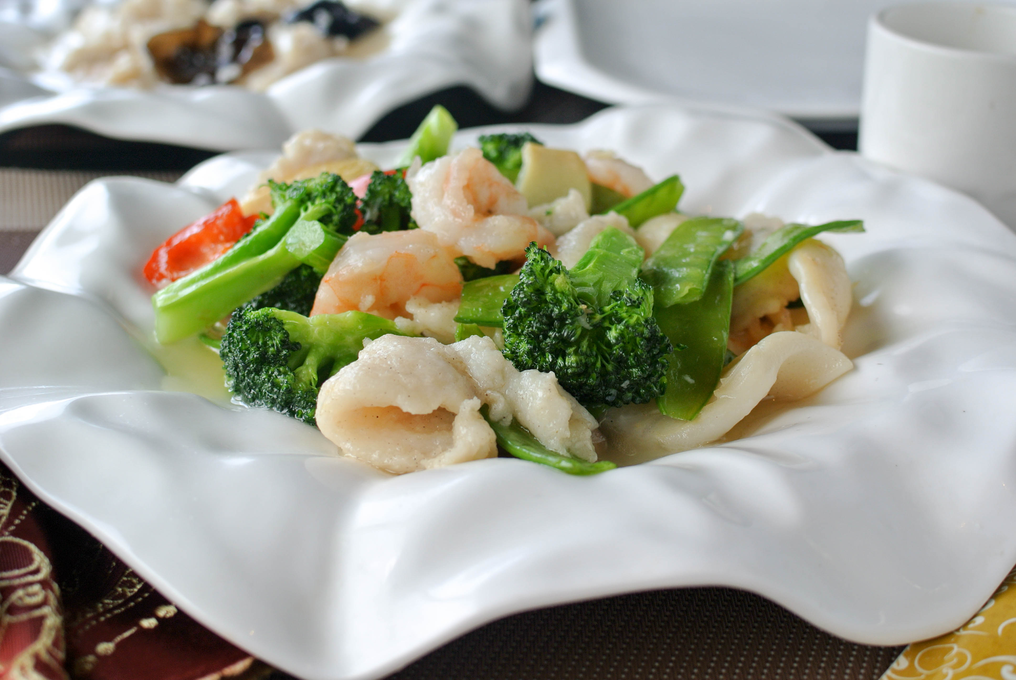Order Seafood Combination 什錦海鮮 food online from Fey Restaurant store, Menlo Park on bringmethat.com