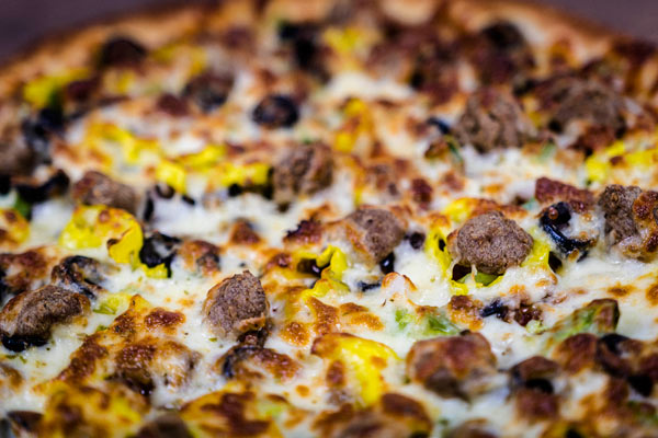 Order Gionino's Best Pizza food online from Gioninos Pizzeria store, Medina on bringmethat.com