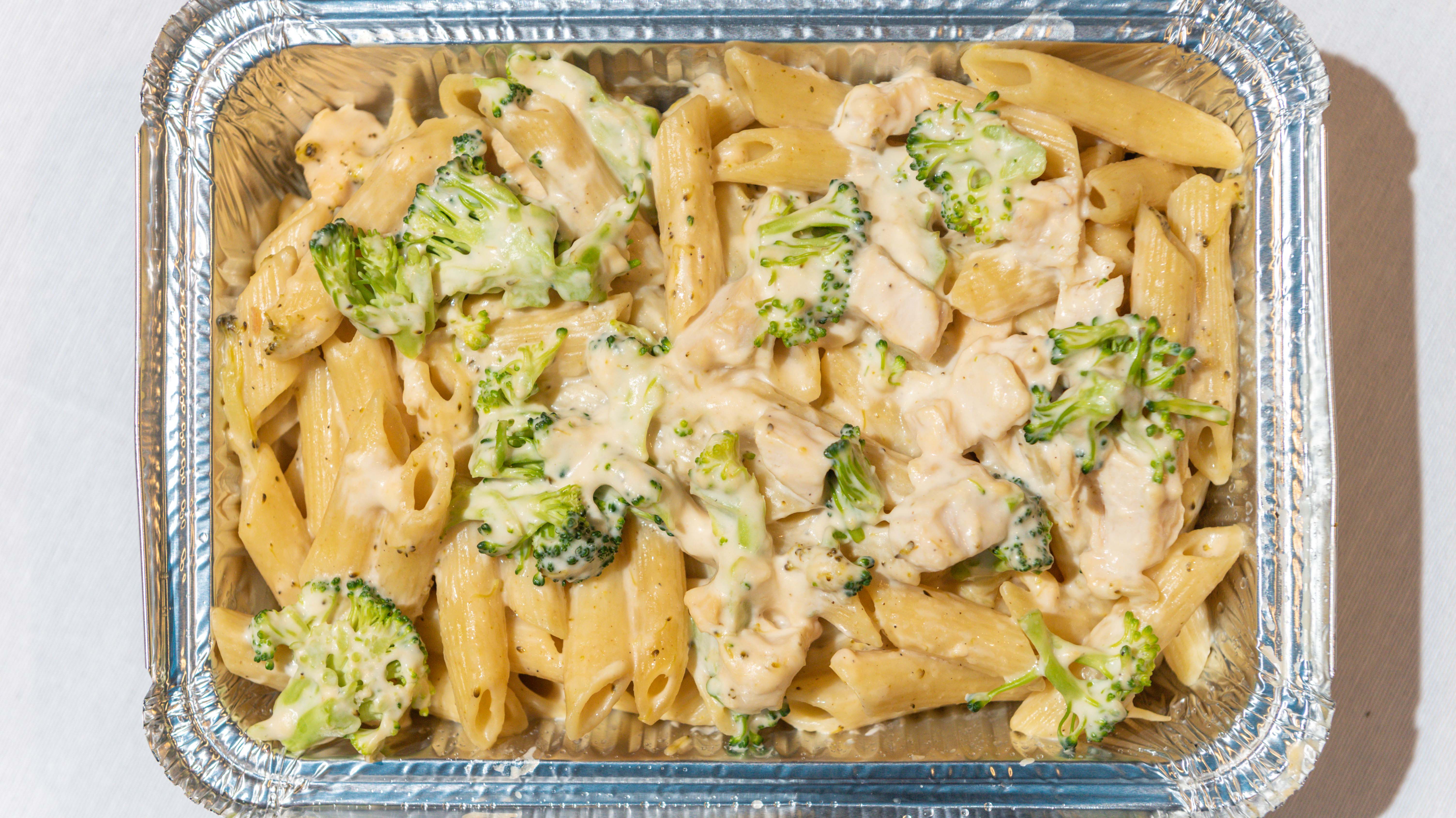 Order Creamy Chicken & Broccoli Penne food online from John Incredible Pizza store, Bakersfield on bringmethat.com