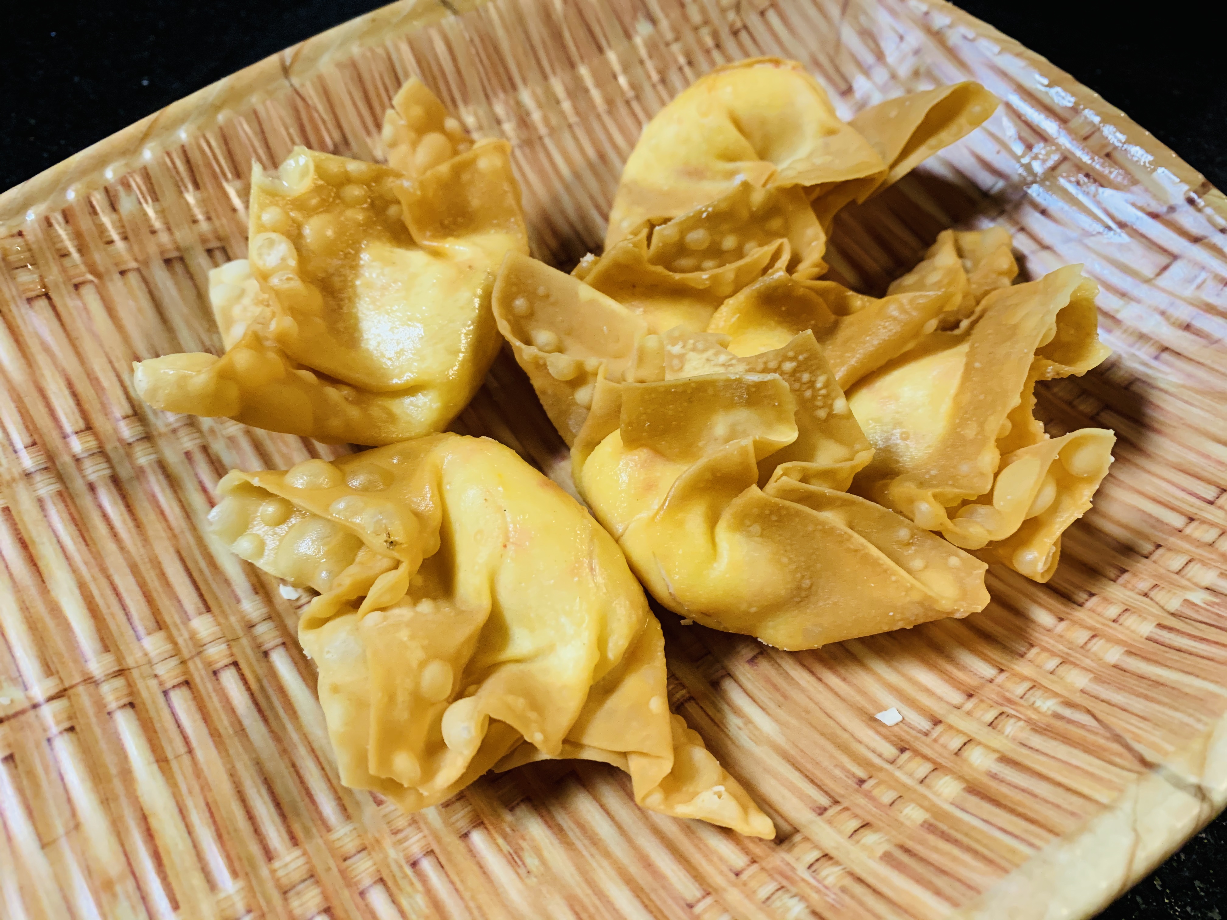 Order 3 Piece Fried Cheesy Wonton food online from Super Sushi store, Las Vegas on bringmethat.com
