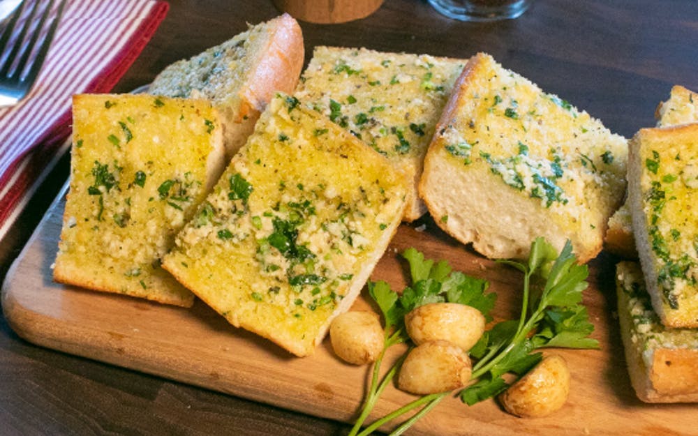 Order Garlic Bread - Appetizer food online from Russo New York Pizzeria store, Houston on bringmethat.com
