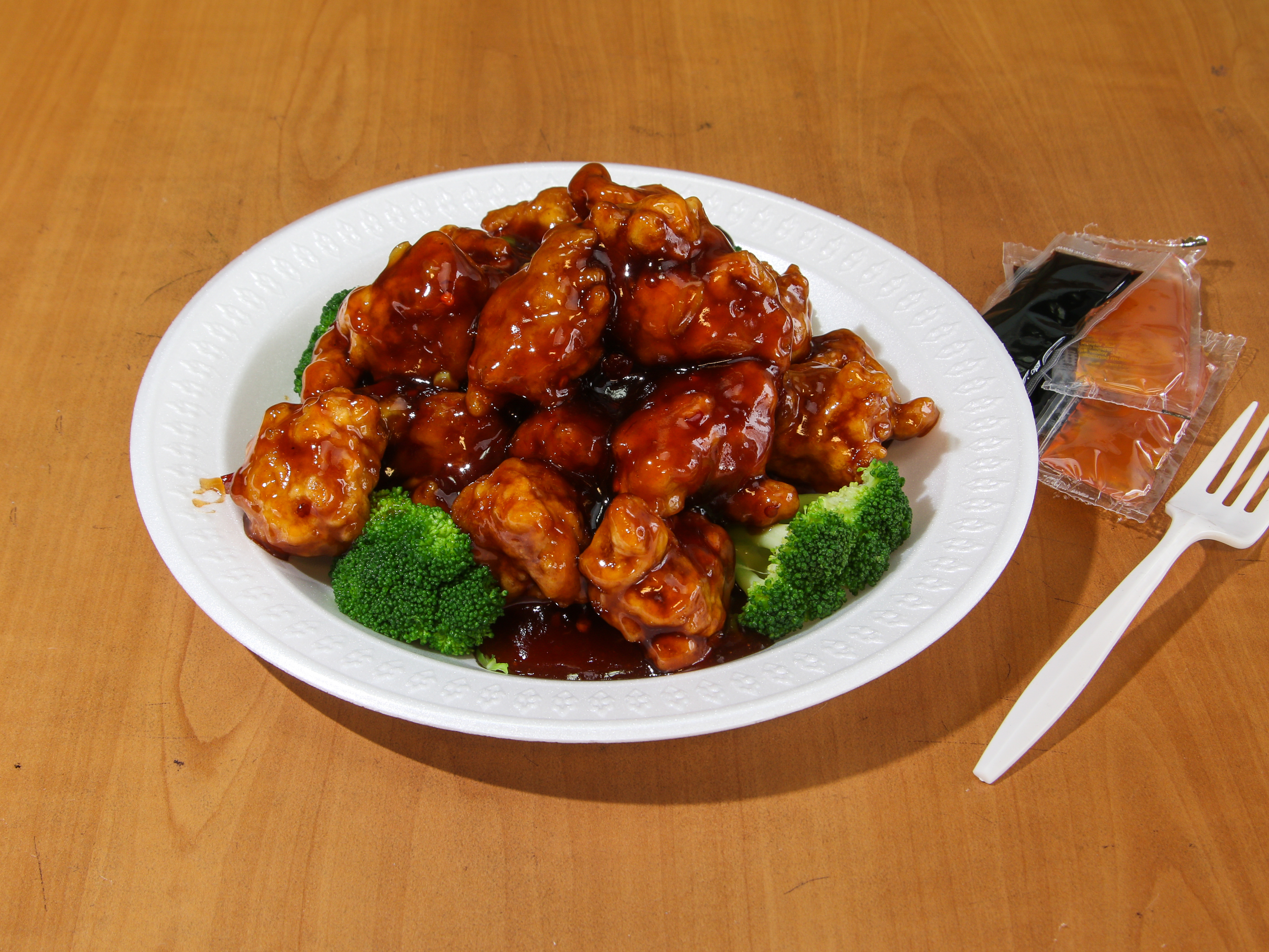 Order C16. General Tso's Chicken Combo Plate food online from Chang Jiang (East Side Madison) store, Madison on bringmethat.com