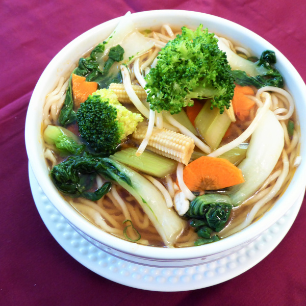 Order Vegetable Noodle Soup 素菜湯面 food online from King Kee store, San Francisco on bringmethat.com