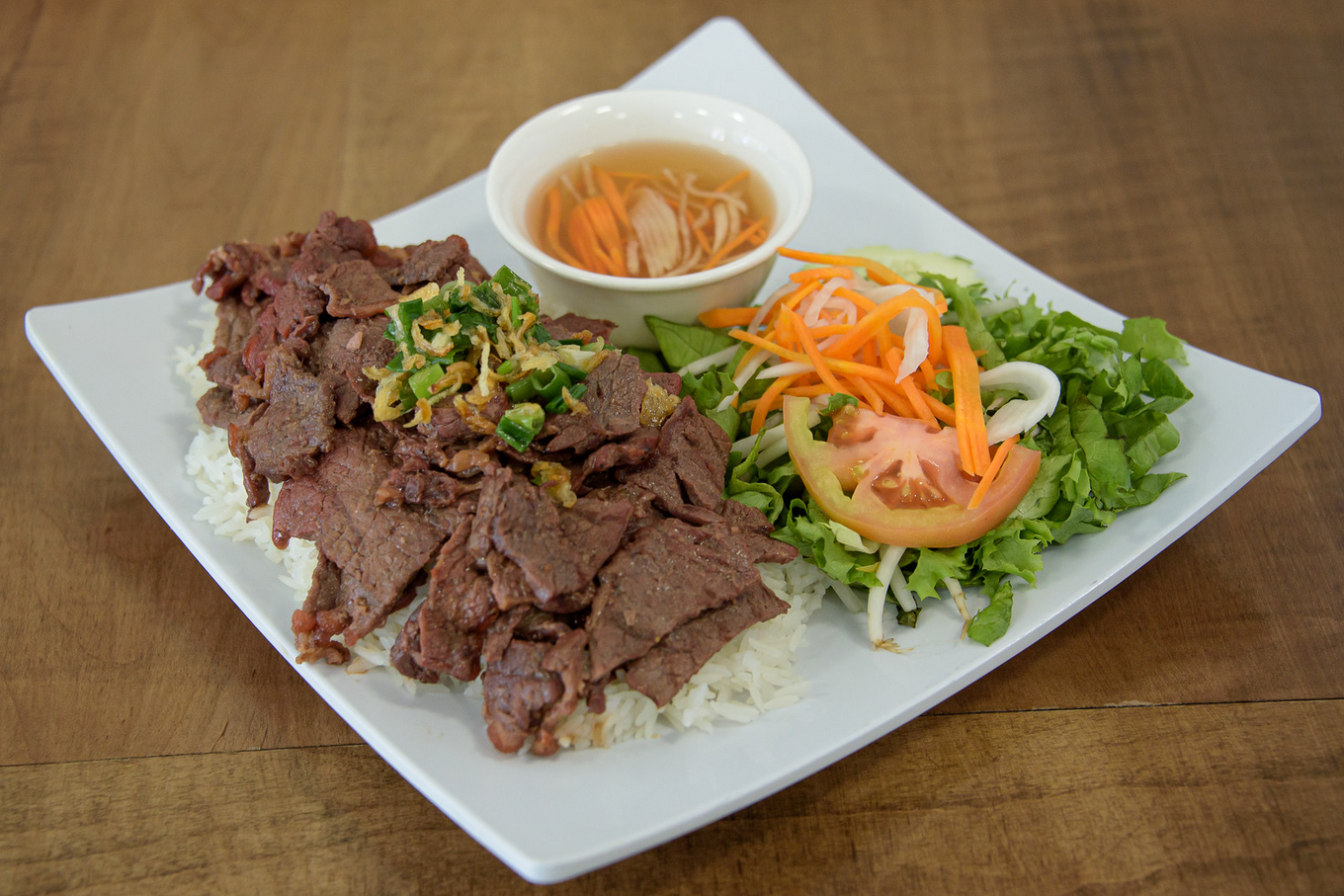 Order BR4. Grilled Beef - Com Tam Bo Nuong food online from Pho Bowl & Grill store, Oceanside on bringmethat.com