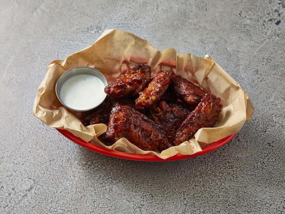 Order 1 lb. Papa Wingz food online from Papa Romano's Pizza store, Clinton Township on bringmethat.com