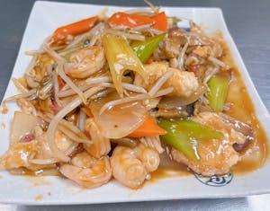 Order T2. Chicken Chop Suey food online from China Hut store, Chicago on bringmethat.com