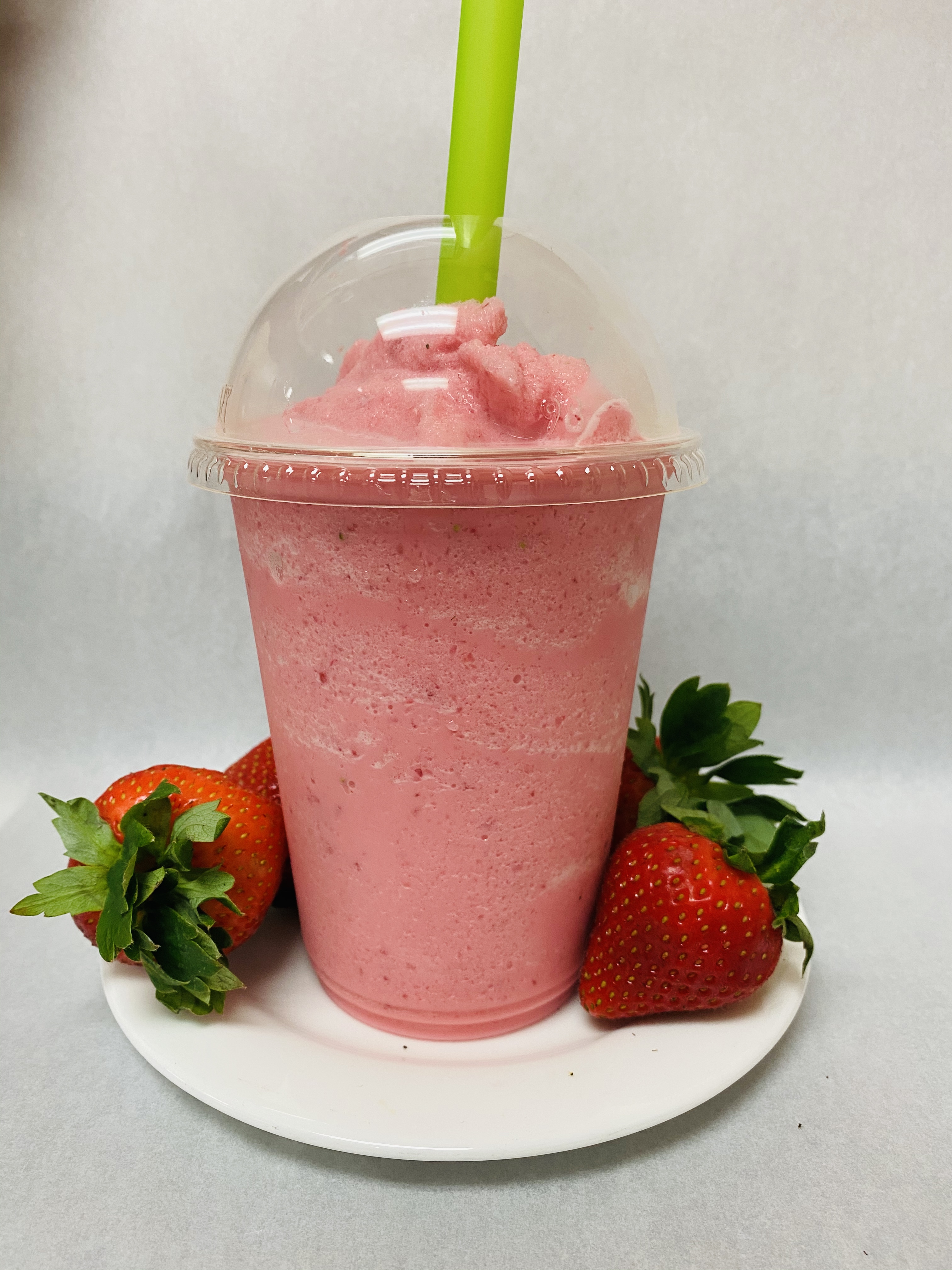 Order Strawberry Smoothie food online from Bagel Place Cafe store, Sunnyvale on bringmethat.com