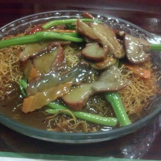 Order BBQ Pork Chow Mein / 叉燒炒麵 food online from Sam Woo Barbeque store, Alhambra on bringmethat.com